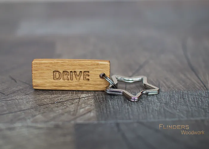 Keychain for Keys <DRIVE> Keychain of Wood and Steel