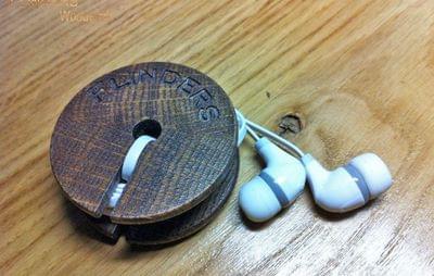 EarPods Holder <Rolling> Protective Headphones | The Dark Oak