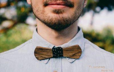 Fashionable Bow-Tie <ASTON> Stylish Accessory