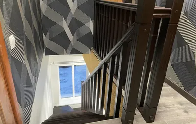 Лестница Венге. Деревянная лестница из ясеня