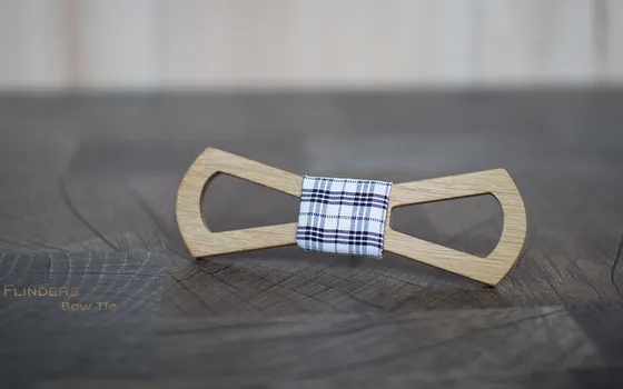 Wooden Bow Tie <ASTON LIGHT> Stylish Accessory