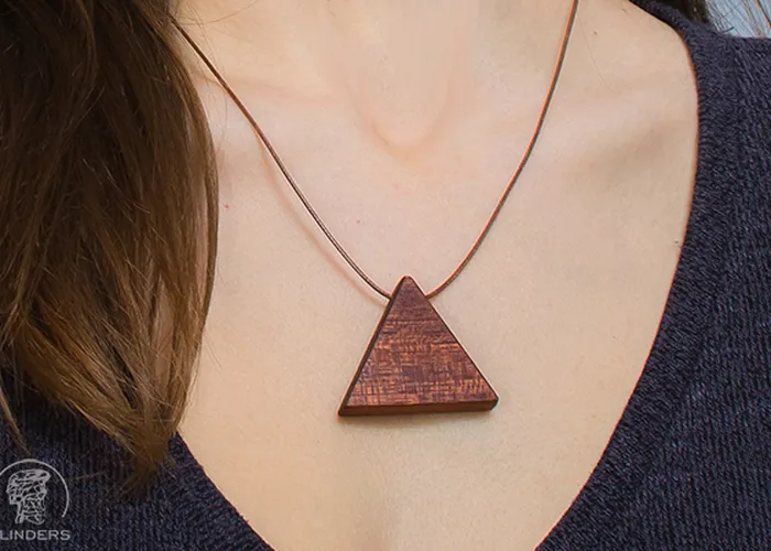 Wooden Pendant <Trinity Energy> Decoration Red Wood | Triangle